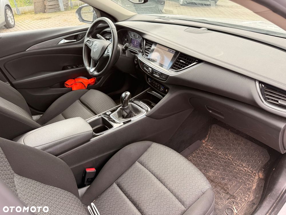 Opel Insignia - 8