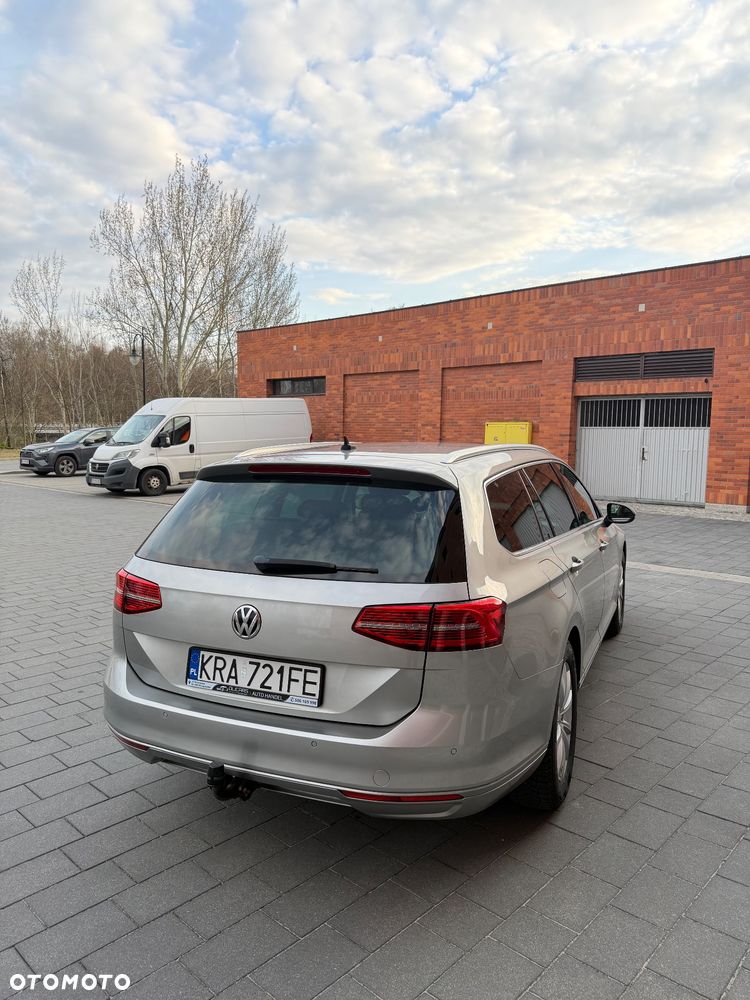 Volkswagen Passat - 21