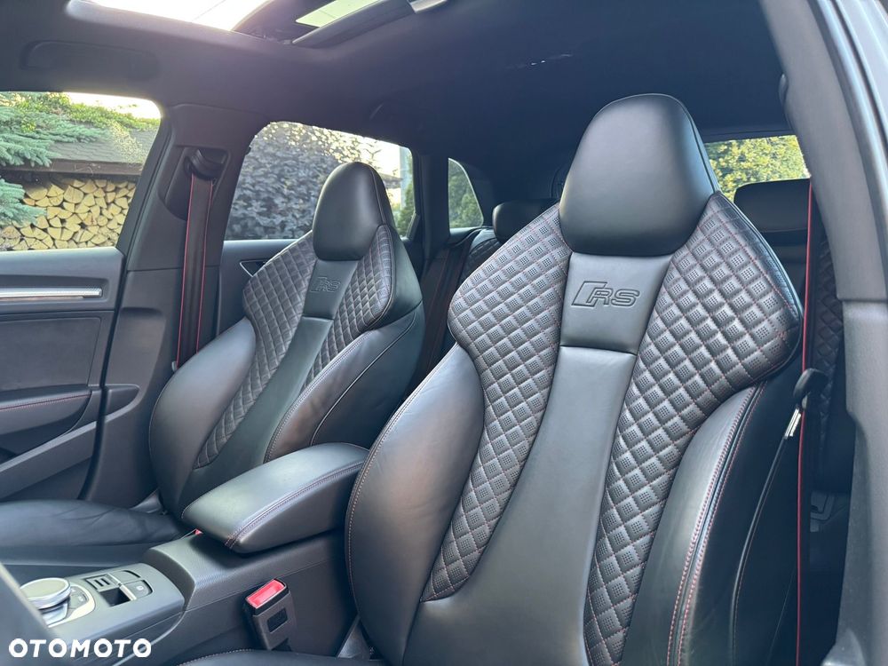 Audi RS3 Sportback S tronic - 33