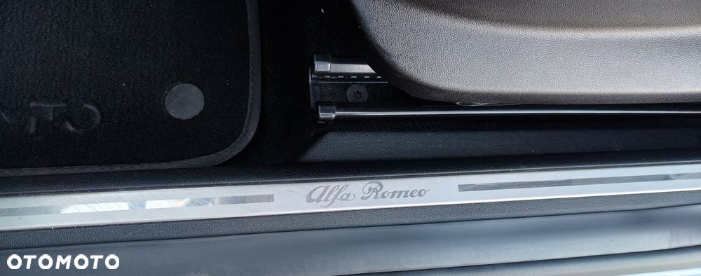 Alfa Romeo Mito 1.4 16V MultiAir Super - 21