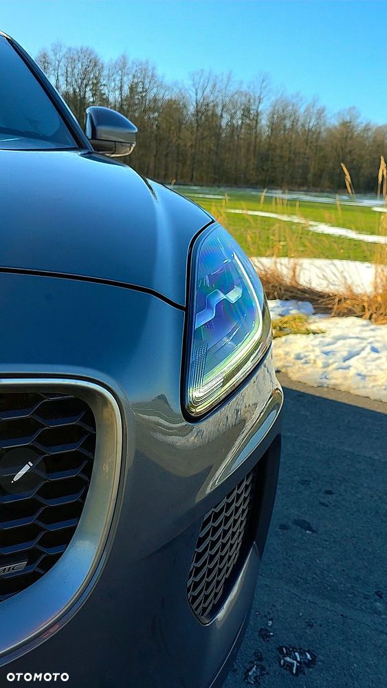 Jaguar E-Pace 2.0 i4D FWD R-Dynamic S - 8