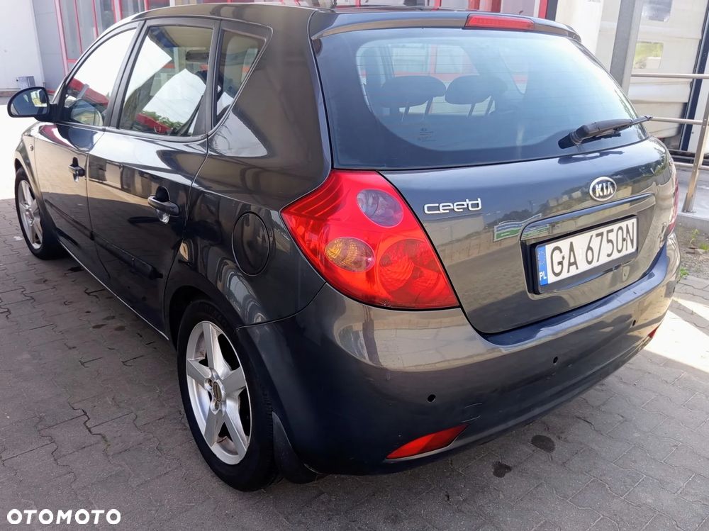 Kia Ceed 1.6 Crdi Comfort - 4