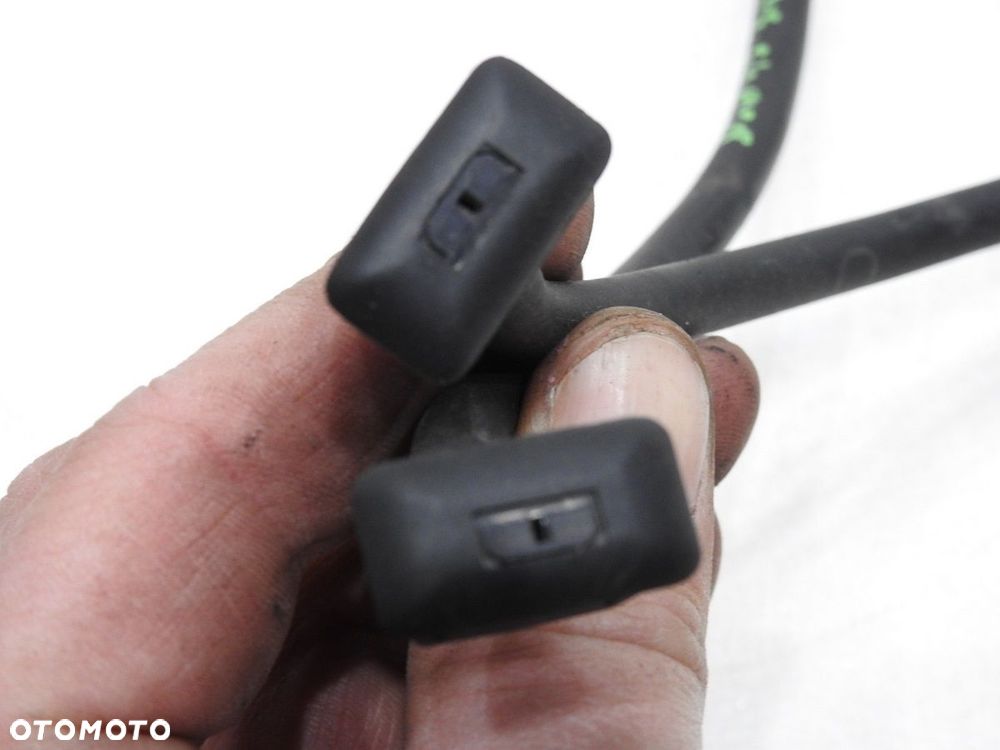 DYSZE SPRYSKIWACZA MASKI CITROEN C4 PICASSO - 4