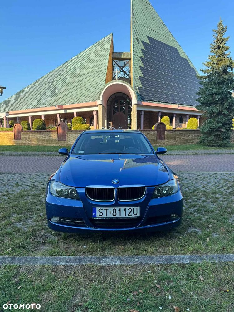 BMW Seria 3 318i - 1
