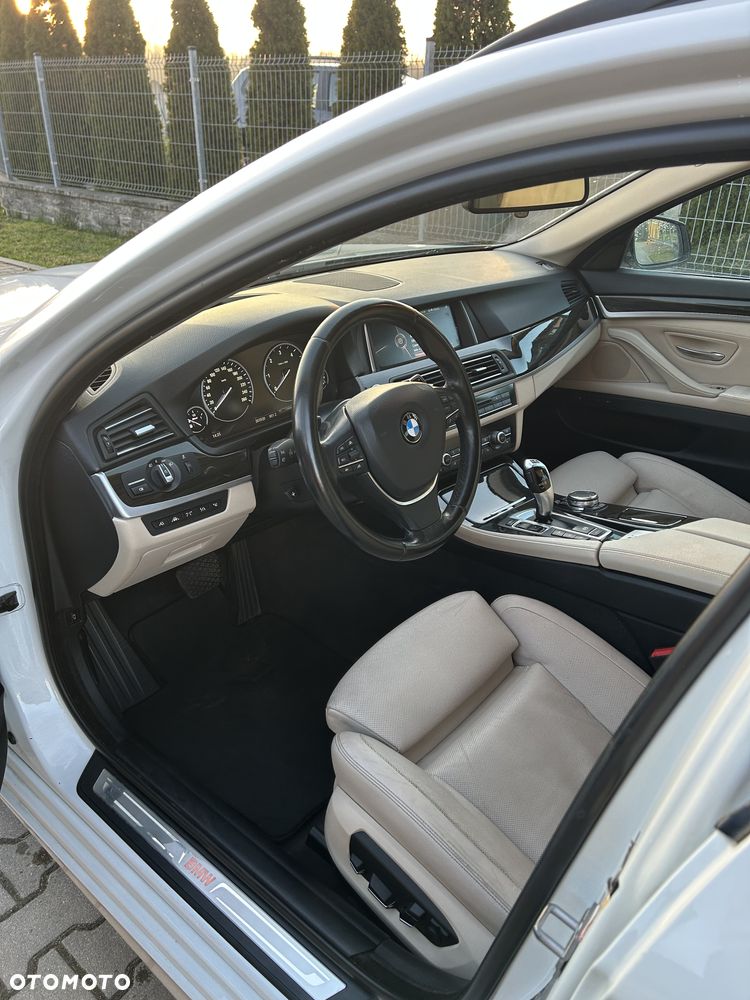 BMW Seria 5 520d xDrive Luxury Line - 10