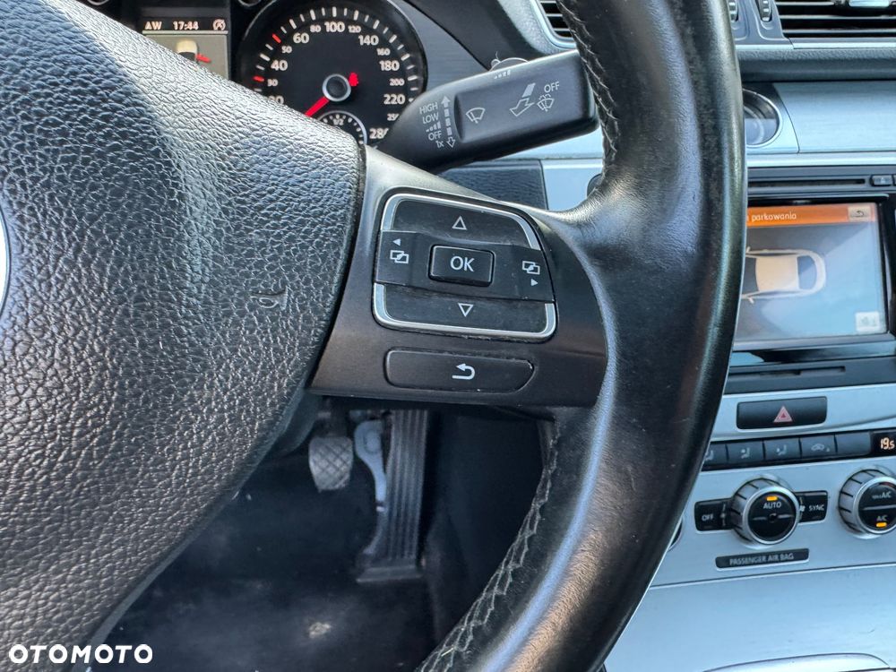 Volkswagen Passat CC - 28