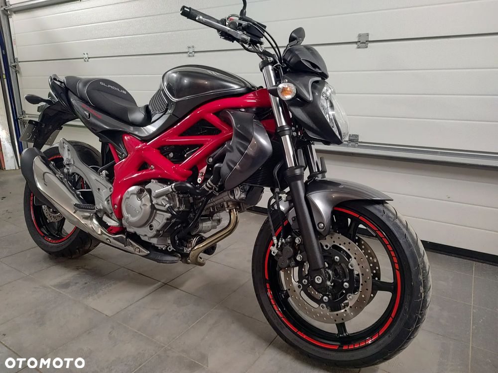Suzuki Gladius - 13