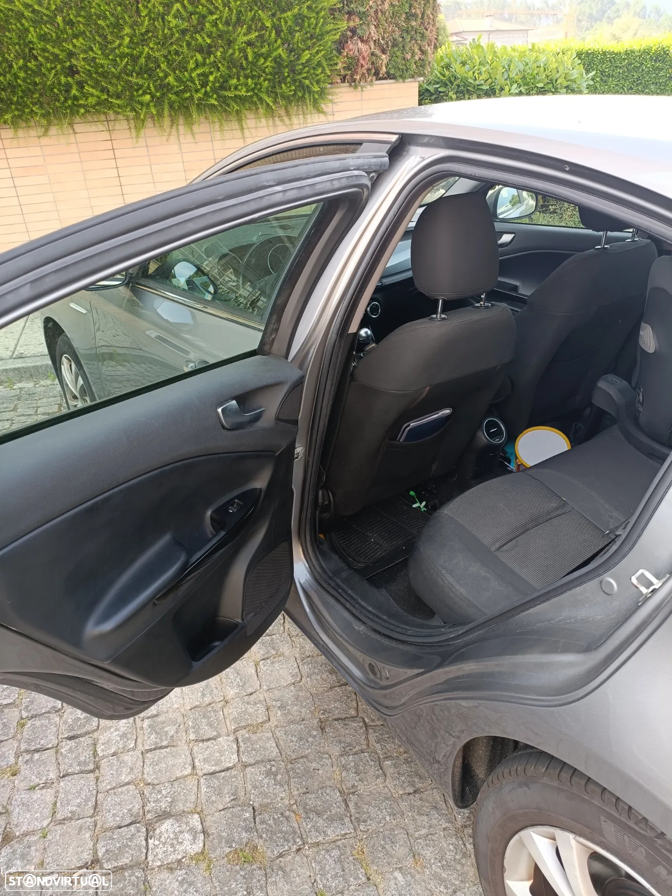 Alfa Romeo Giulietta 1.6 JTDm Distinctive - 8