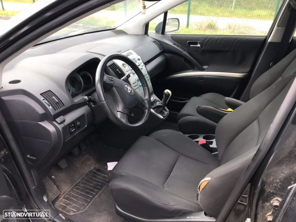 Toyota Corolla Verso 1.8 VVT-i 2005   - Para Peças - 4
