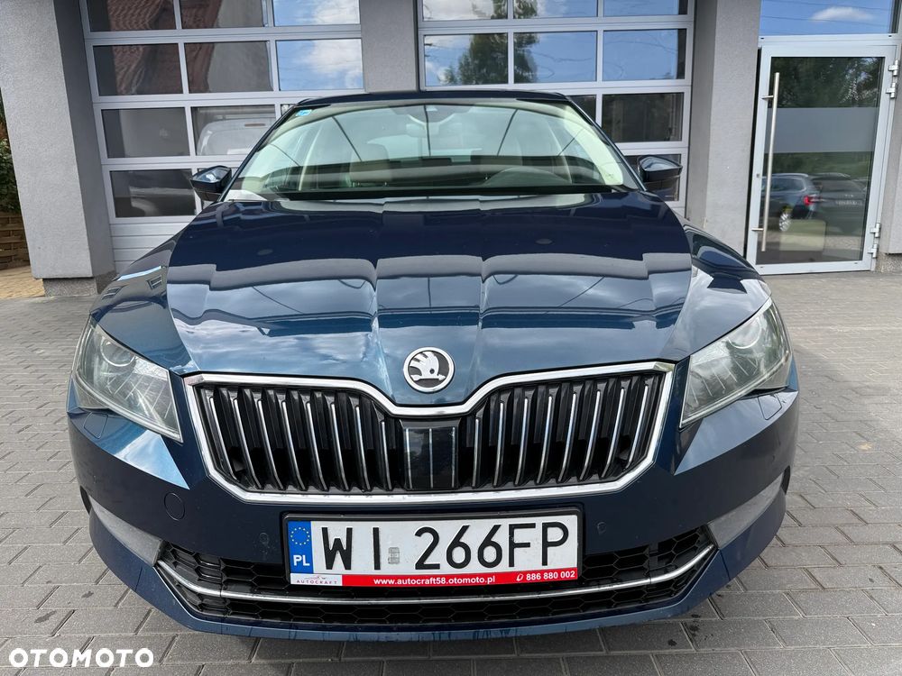 Skoda Superb 2016 photo 2