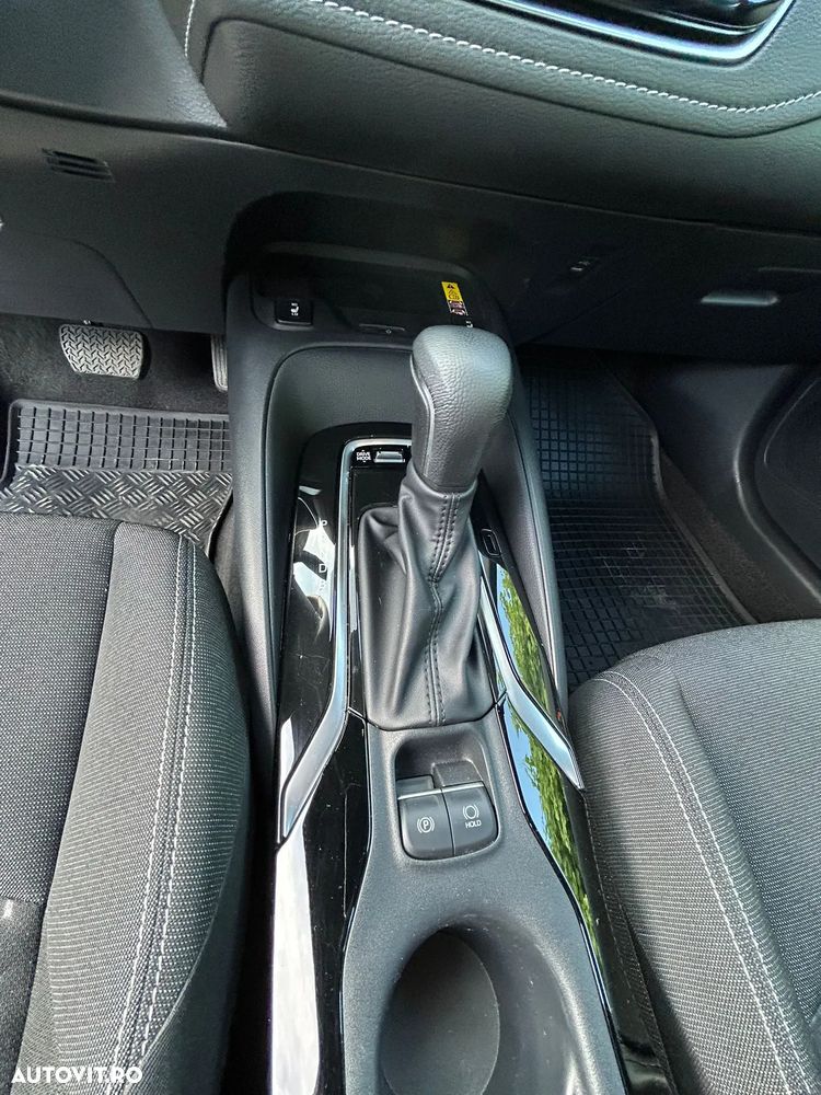 Toyota Corolla - 11