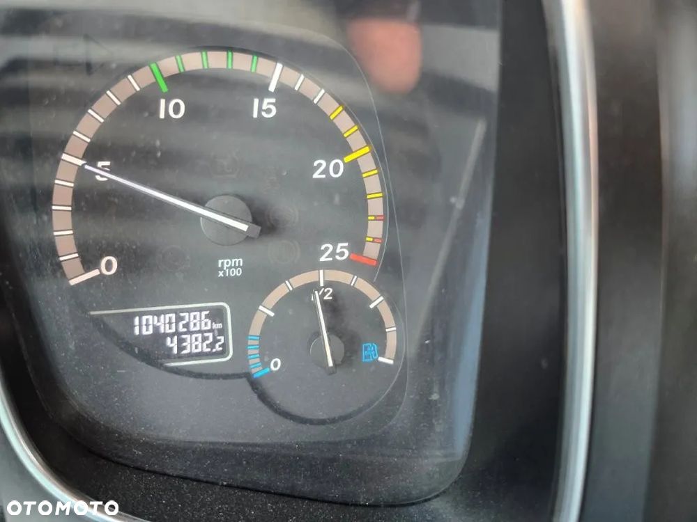 Mercedes-Benz actros - 10