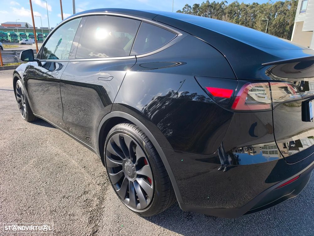 Tesla Model Y Performance Dual Motor AWD - 7