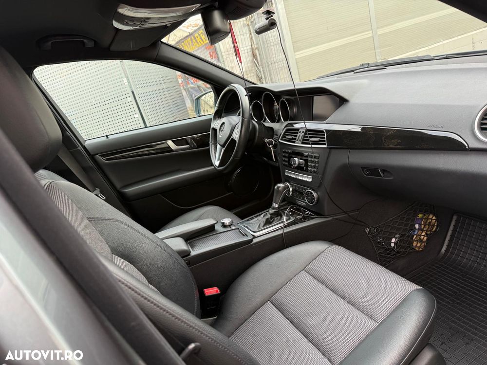 Mercedes-Benz C 250 CGI BlueEFFICIENCY Aut. - 15