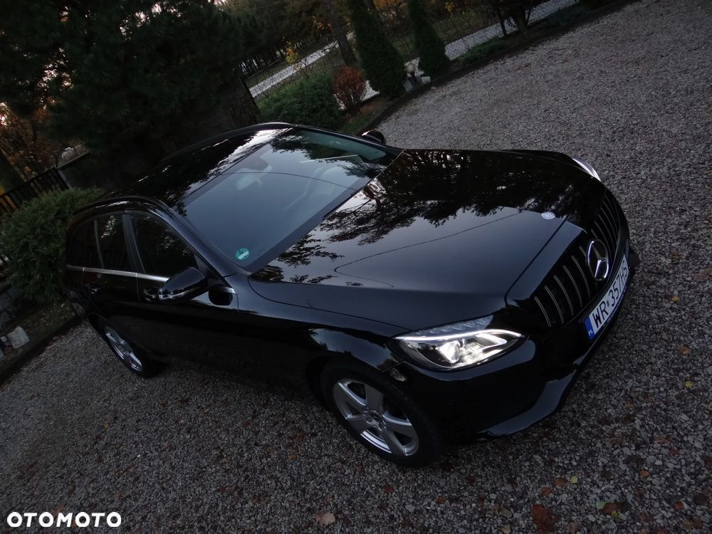 Mercedes-Benz Klasa C 200 (BlueTEC) d T 7G-TRONIC Exclusive - 4