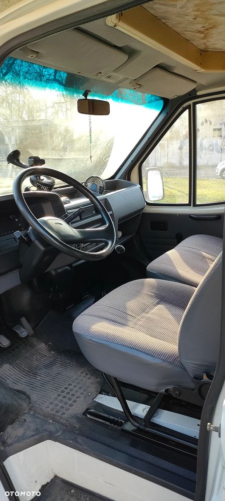 Ford Transit 2.5 D - 19