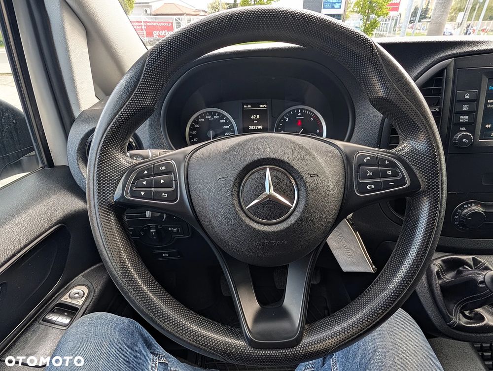 Mercedes-Benz Vito 110CDI long! 3-miejsca! klima! kamera! - 33