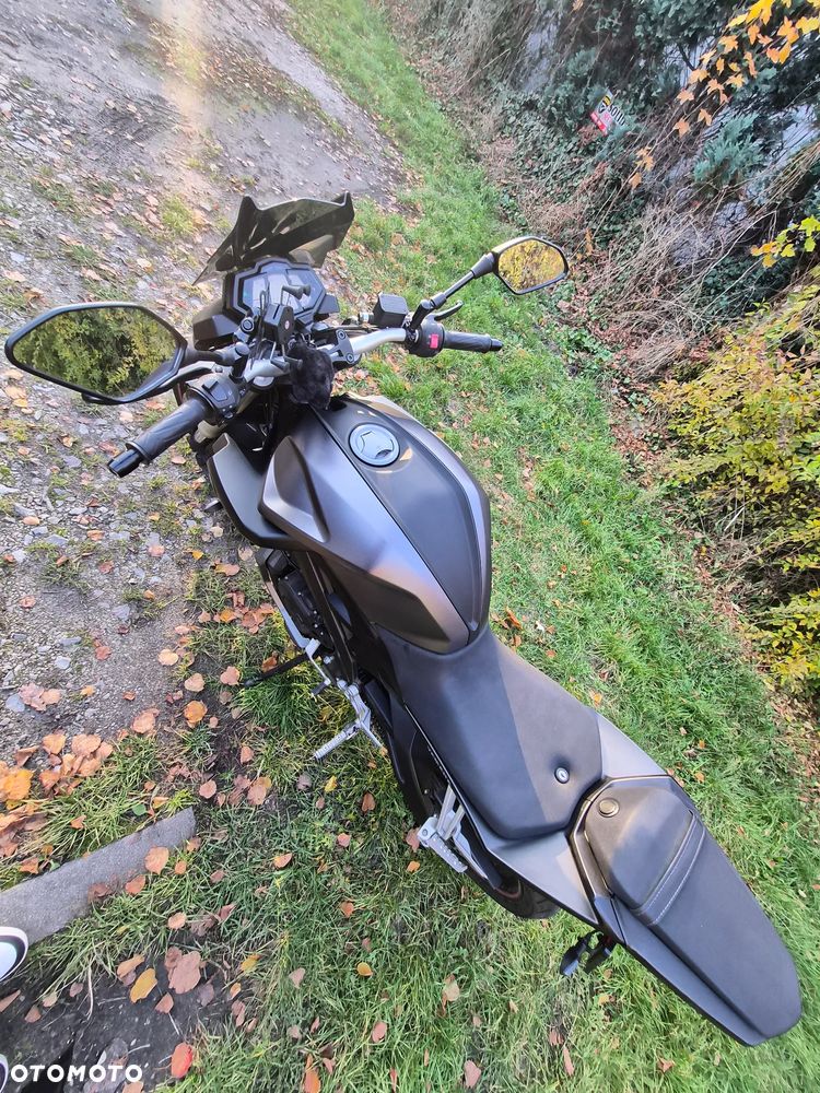 Yamaha MT - 12