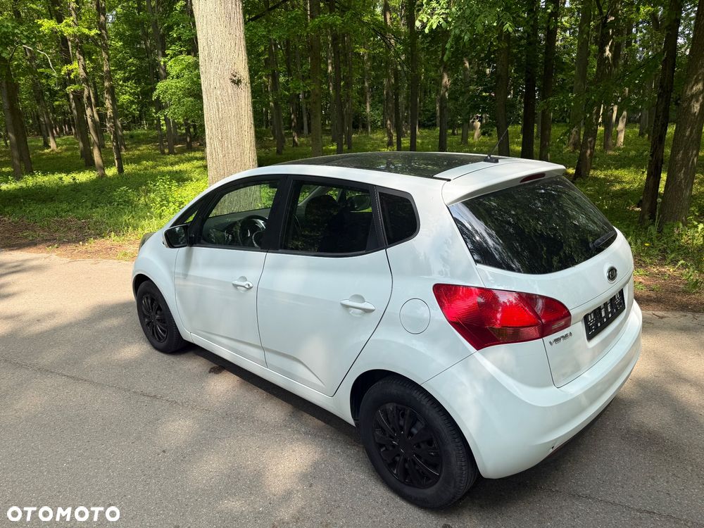 Kia Venga - 4