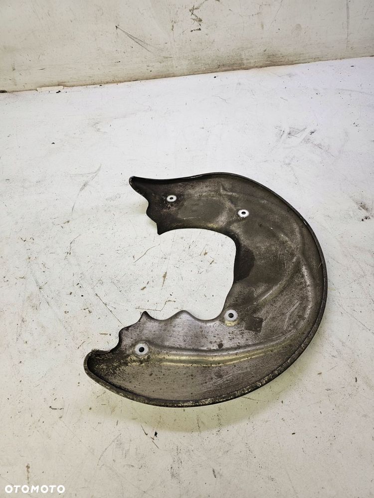 OSŁONA TARCZY PRAWY PRZÓD AUDI A4 B9 A5 8W0615312E - 2