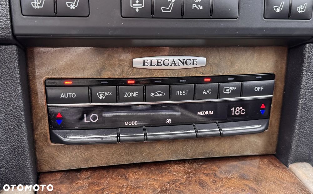 Mercedes-Benz Klasa E 350 CGI 7G-TRONIC Elegance - 29