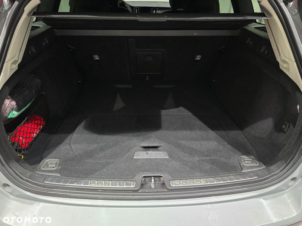 Volvo V60 B4 D Core - 9