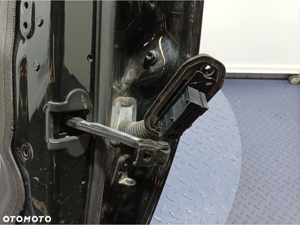 BMW 5 F11 TOURING KOMBI DRZWI TYŁ TYLNE LEWE 668 - 10