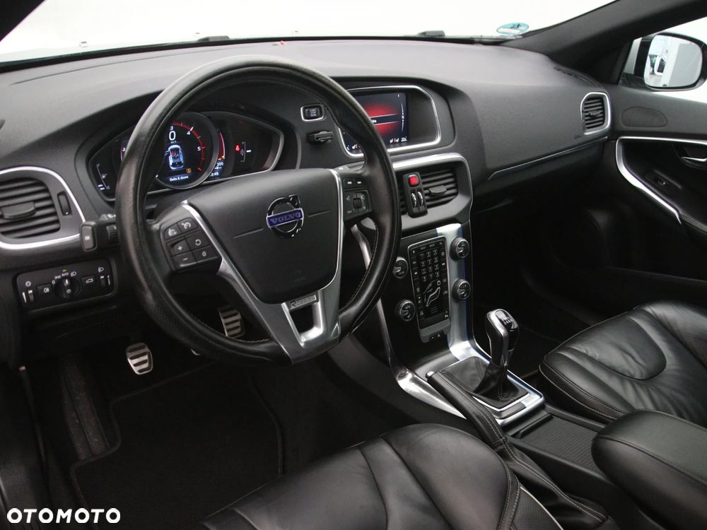 Volvo V40 D4 Drive-E R-Design Kinetic - 18