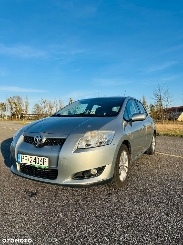 Toyota Auris 1.6 VVT-i Terra - 1