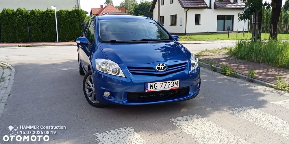 Toyota Auris 1.8 Premium - 12