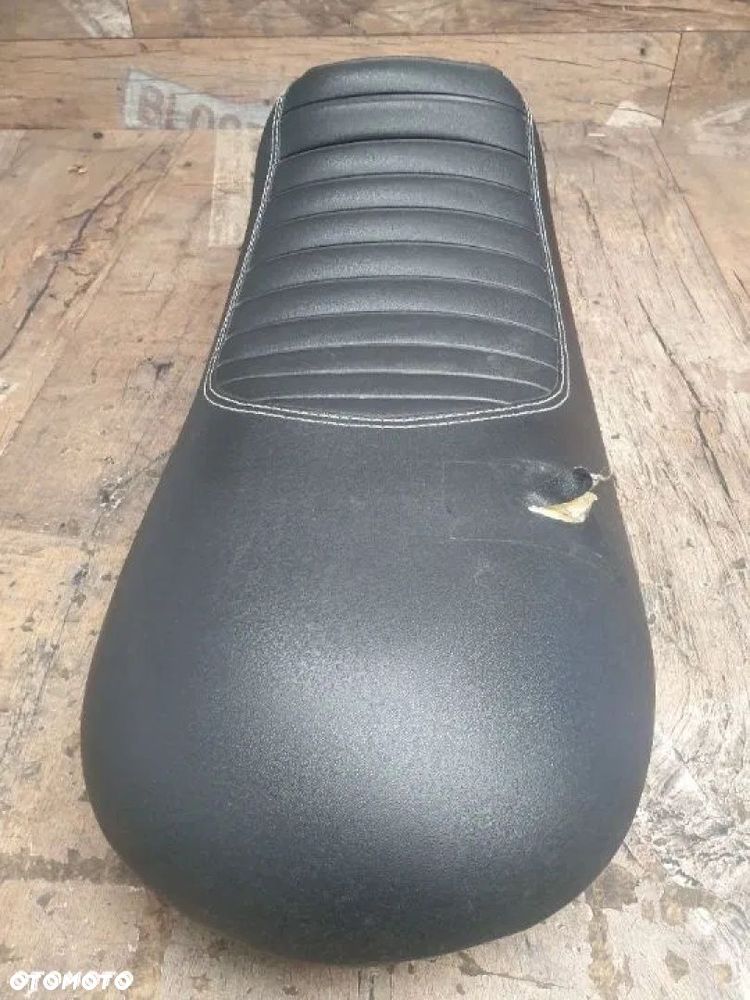 Siedzenie kierowcy solo Triumph Cafe Racer - 2