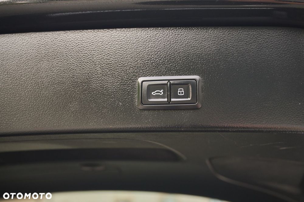 Audi A6 Avant 2.0 TDI Ultra S tronic - 21