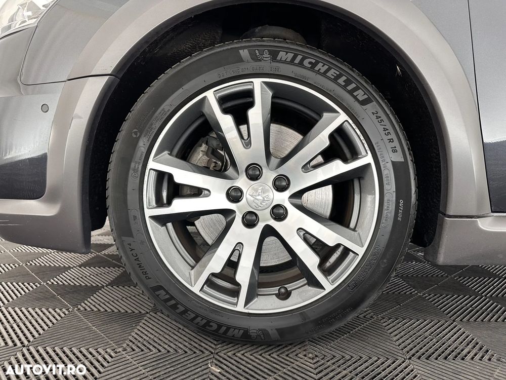 Peugeot 508 RXH Hybrid4 - 15