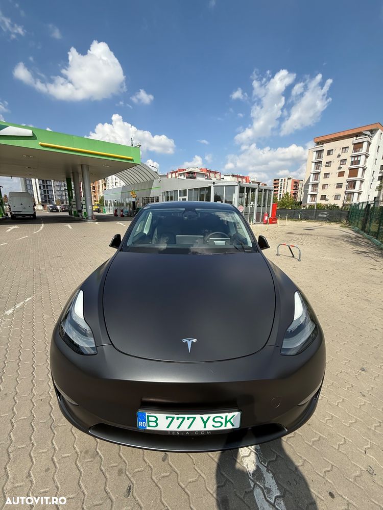 Tesla Model Y Performance - 4