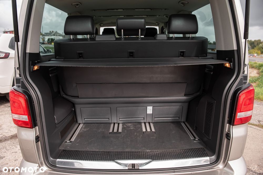 Volkswagen Multivan - 23