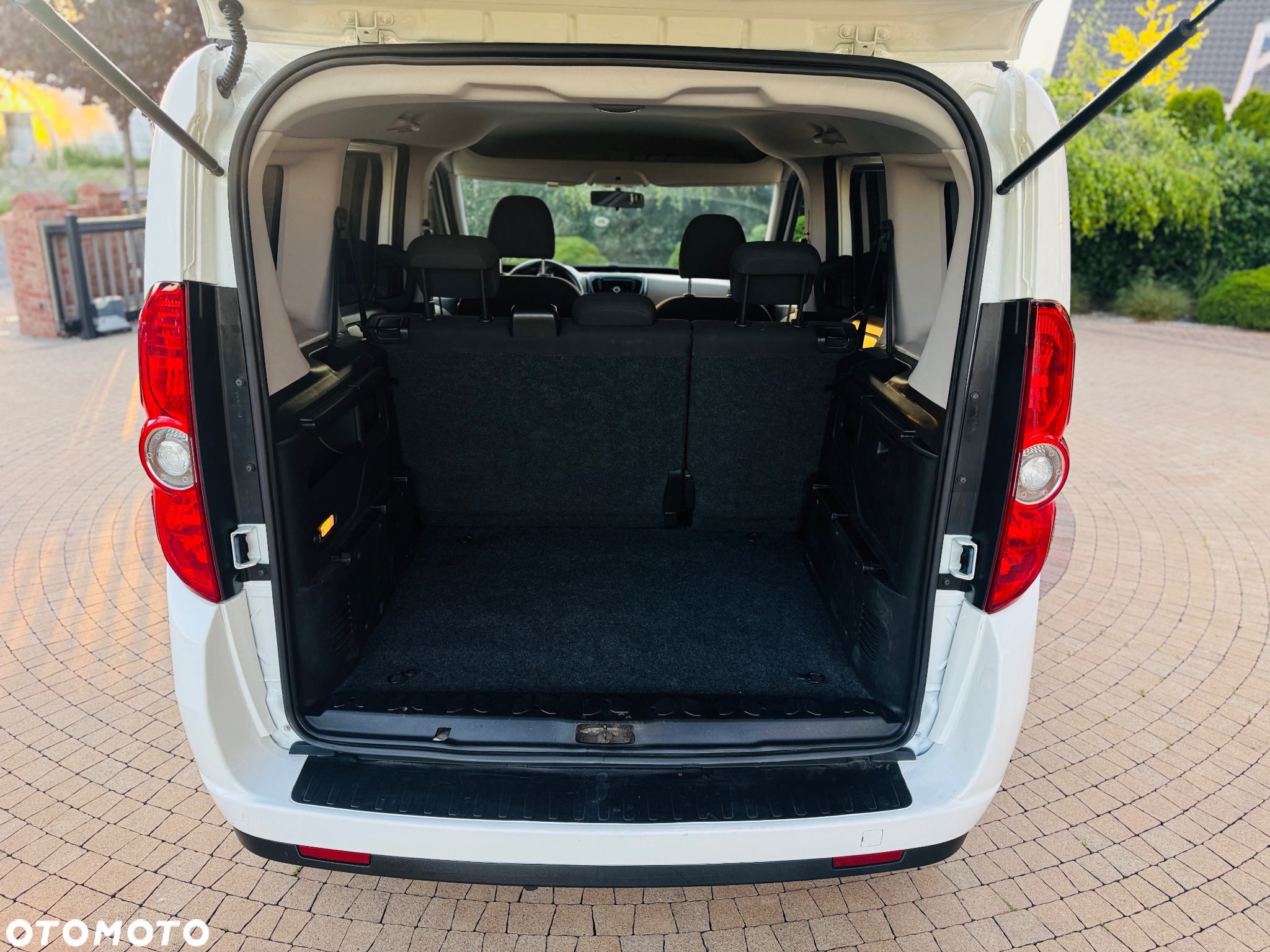 Opel Combo Tour 1.6 CDTI Enjoy - 20