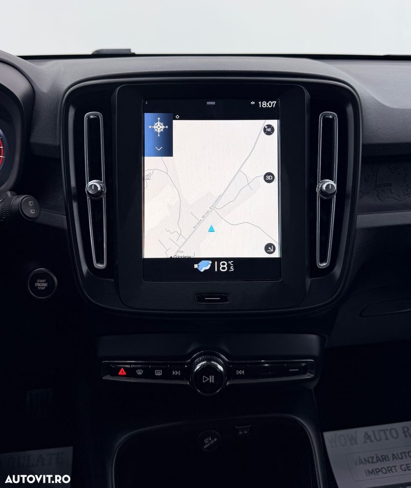 Volvo XC 40 T2 Momentum Core - 21