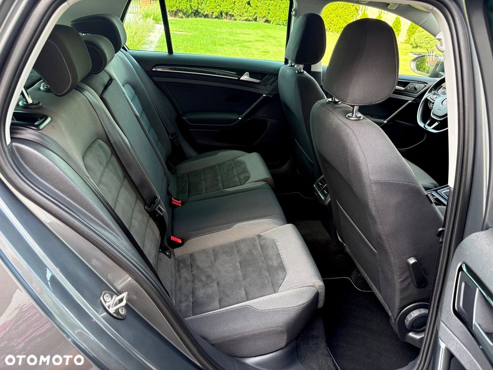 Volkswagen Golf - 30