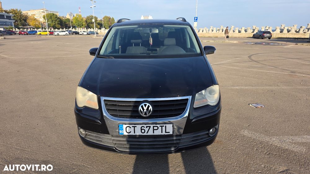 Volkswagen Touran - 13