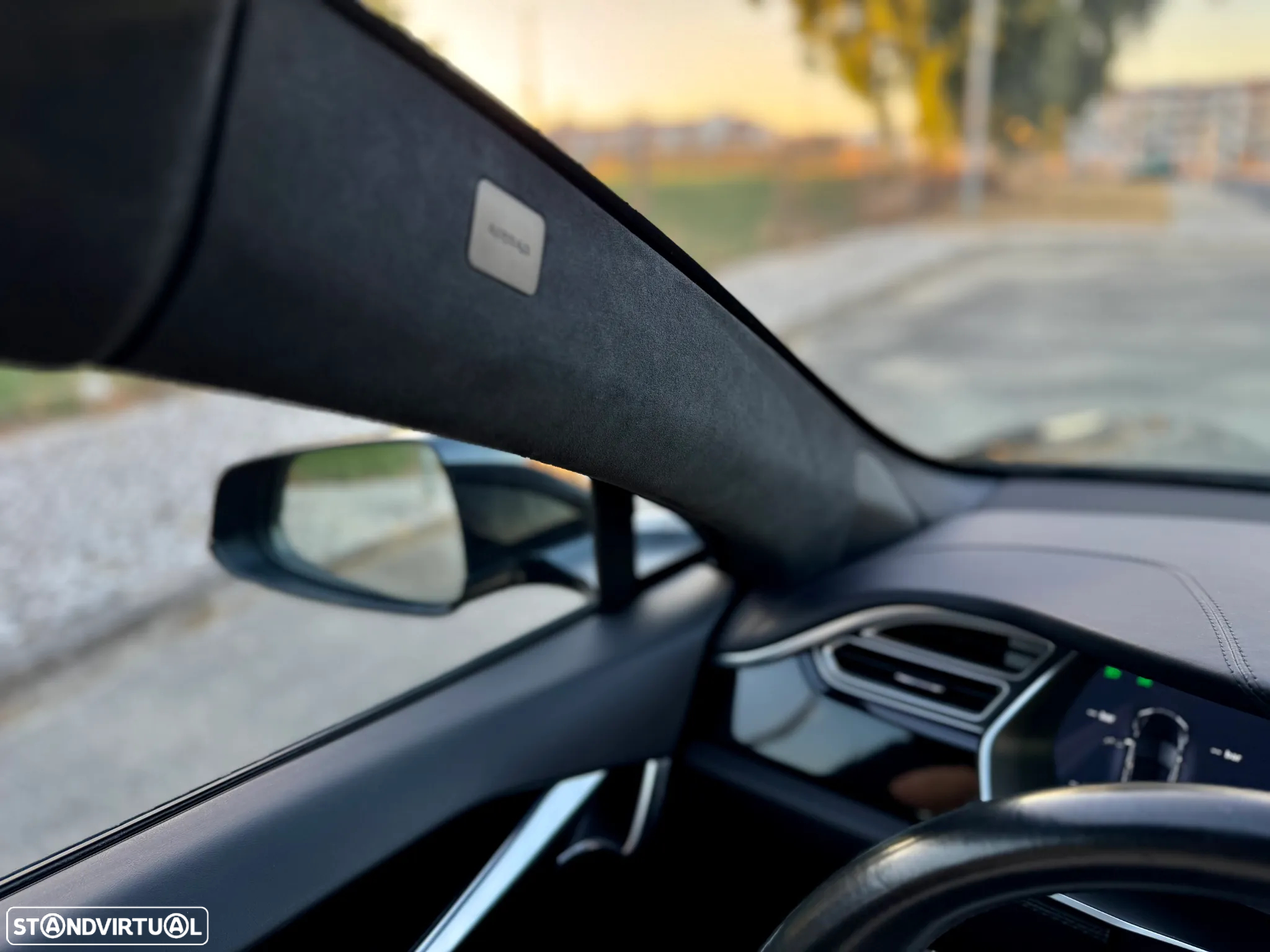 Tesla Model S - 48