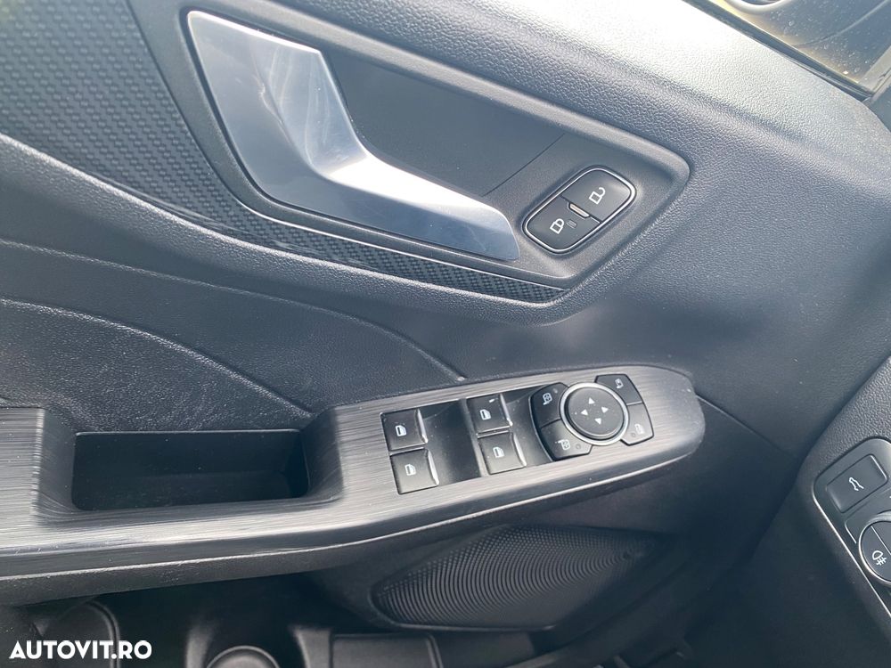 Ford Kuga 2.5 Duratec FHEV ST-LINE X - 24