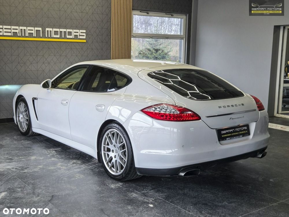 Porsche Panamera 4 PDK Edition - 15