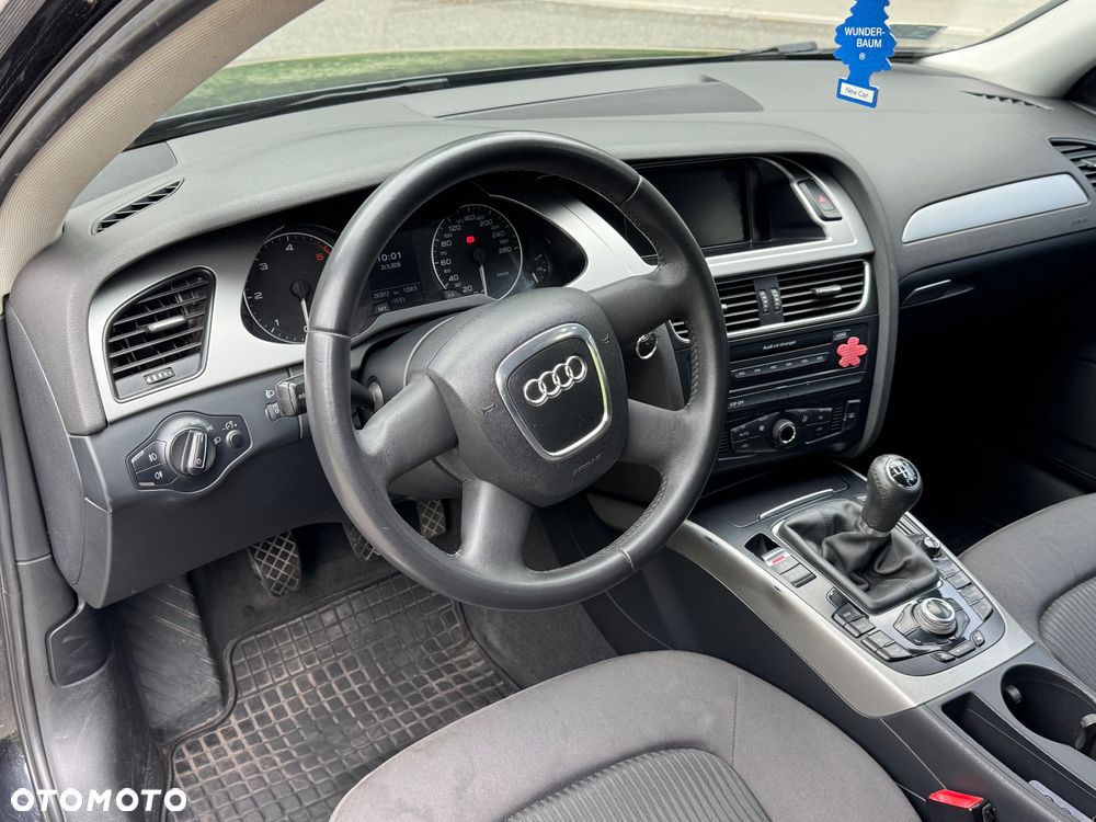 Audi A4 Avant 2.0 TDI e DPF Ambiente - 11