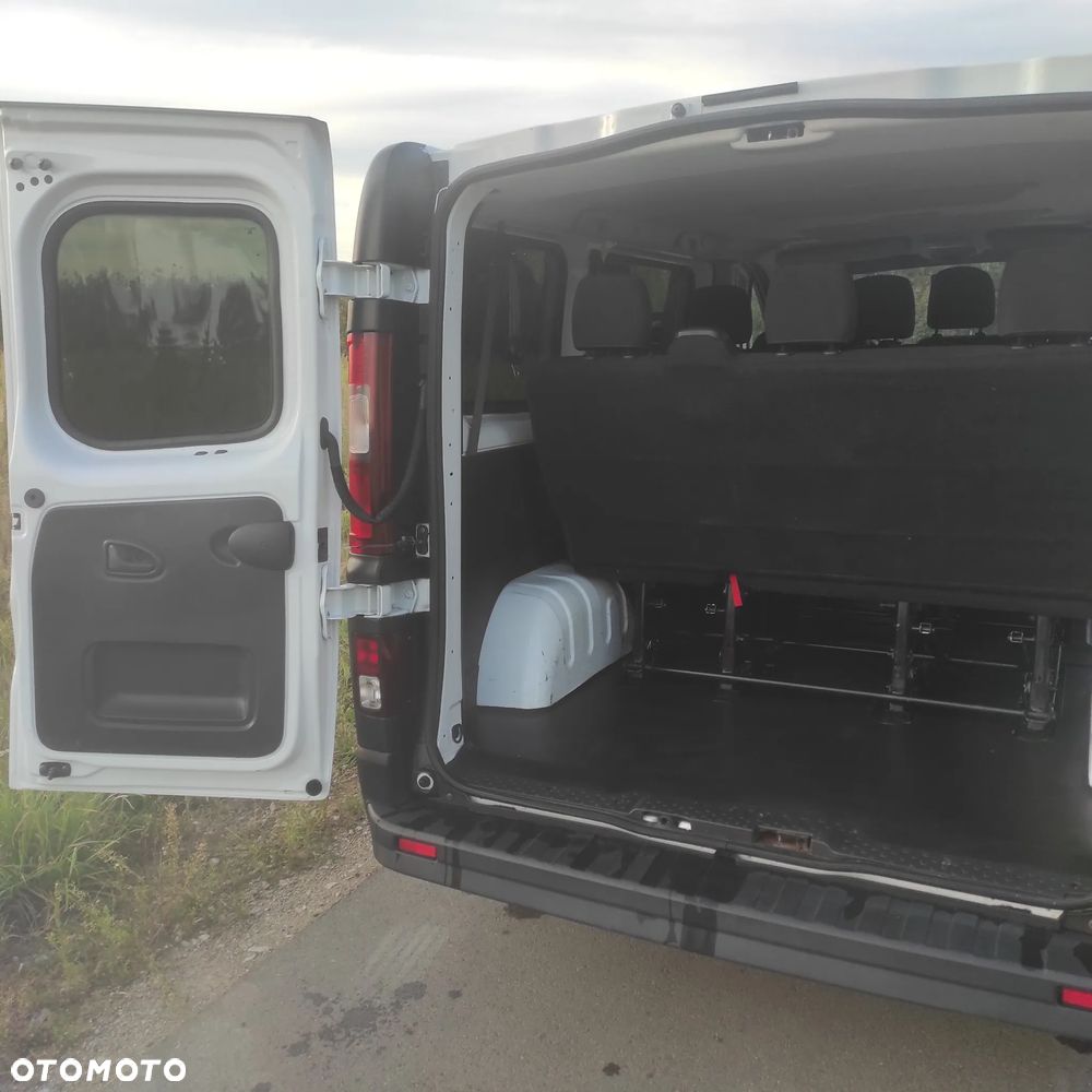 Opel Vivaro - 18