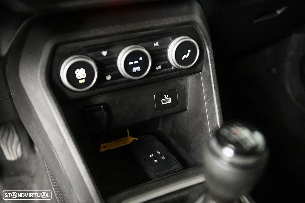 Dacia Jogger 1.0 TCe Extreme 7L - 41