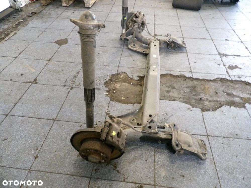 SKODA OCTAVIA III 3 LIFTBACK OŚ TYLNA BELKA - 4