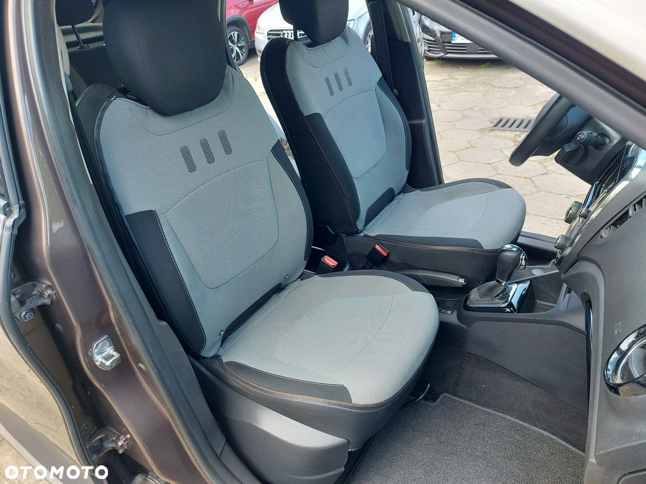 Renault Captur - 17
