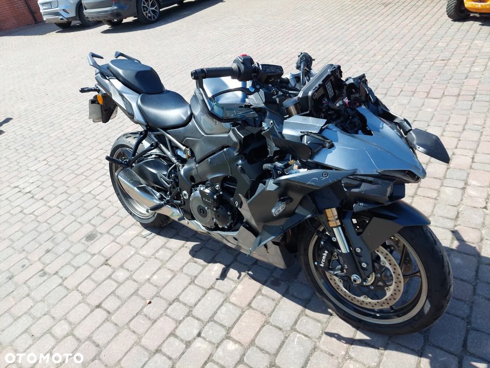 Suzuki GSX 1000 - 7