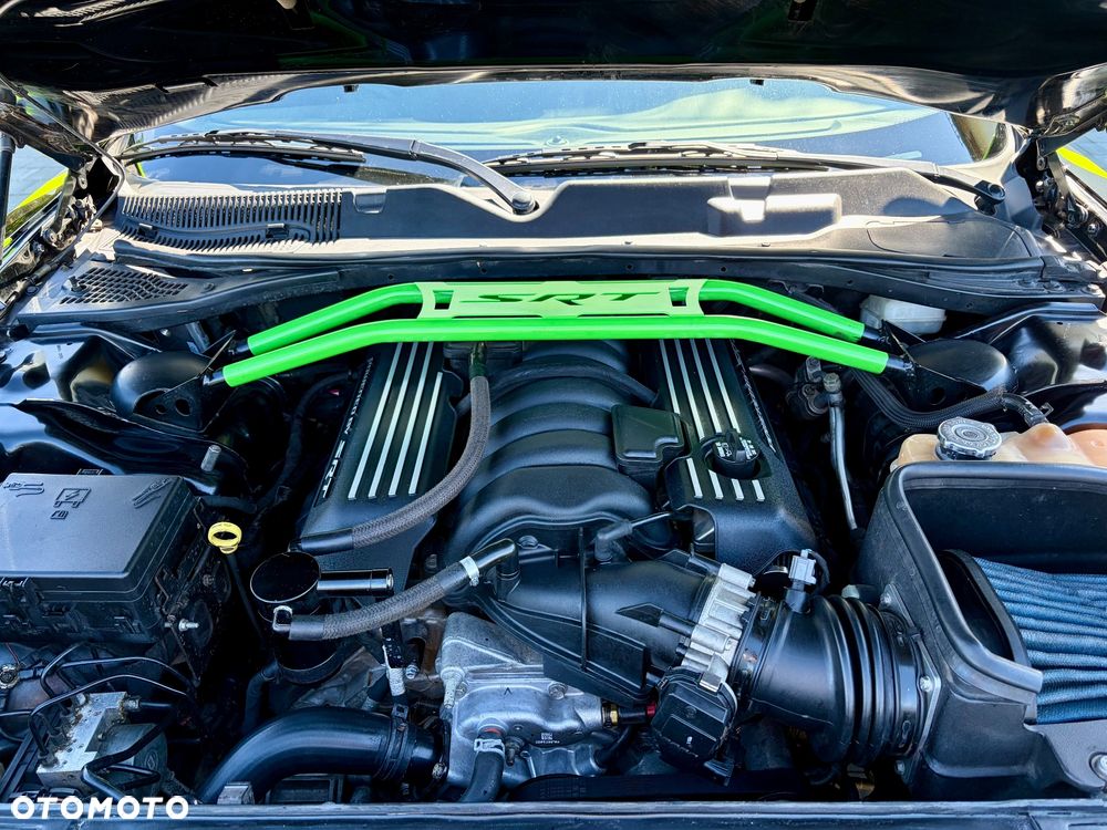 Dodge Challenger - 10