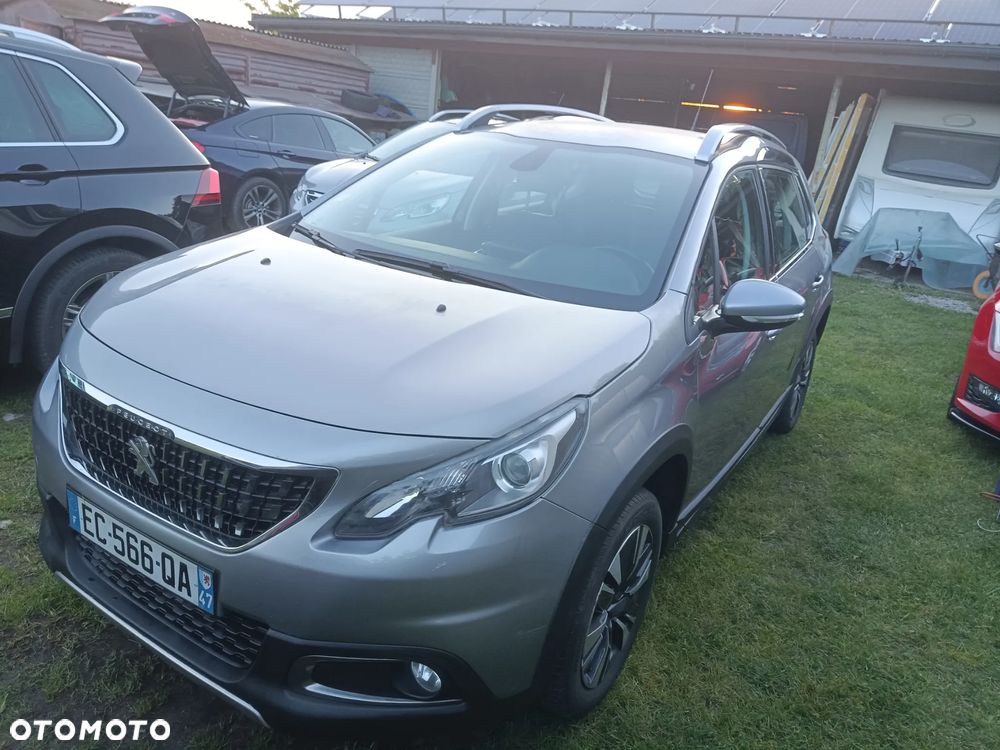 Peugeot 2008 BlueHDi 100 STOP & START Allure - 20
